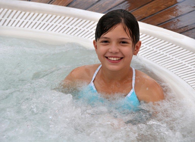 hot-tub-768x559